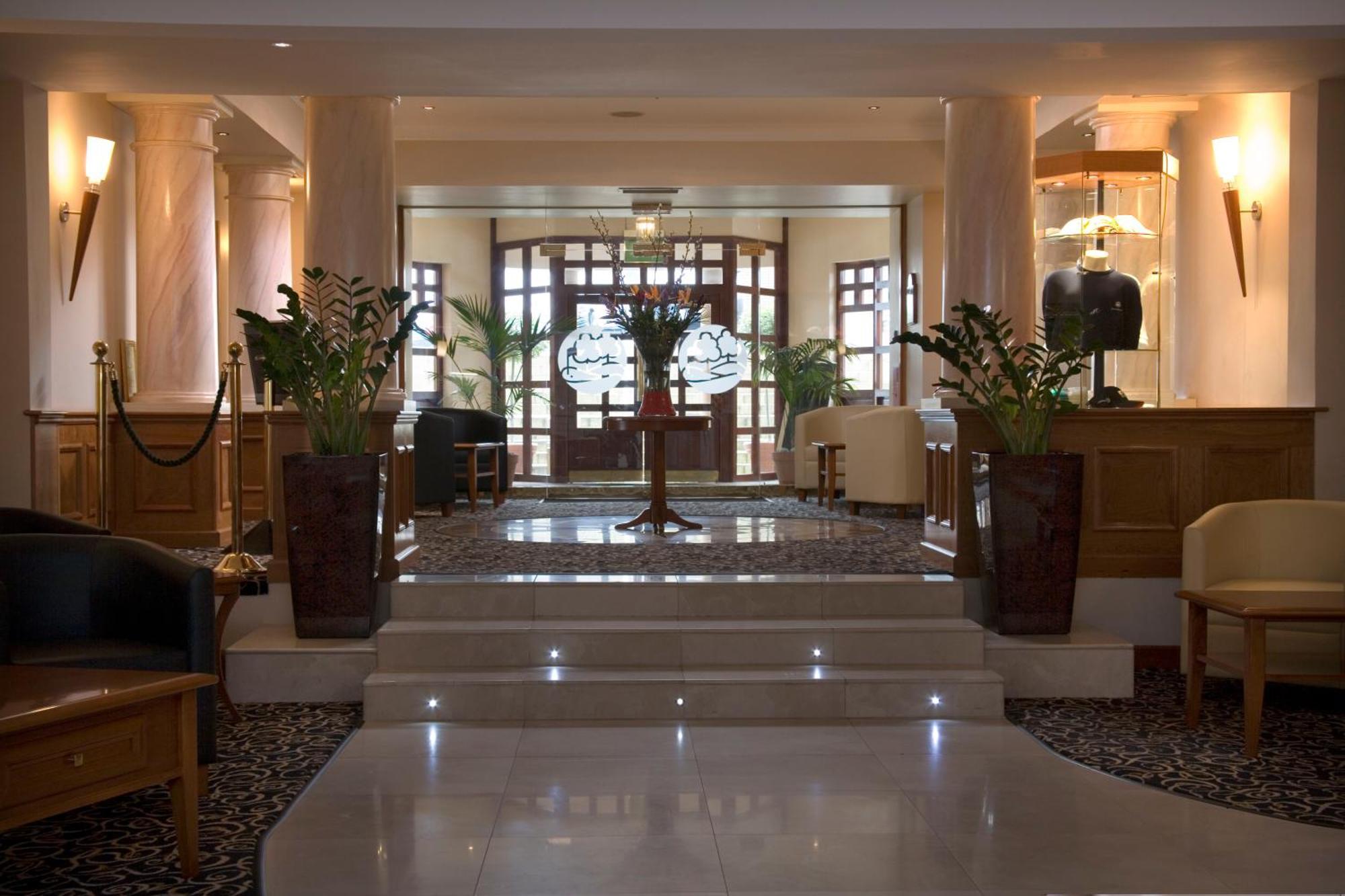 Bryn Meadows Golf, Hotel & Spa Blackwood (Gwent) Exterior foto