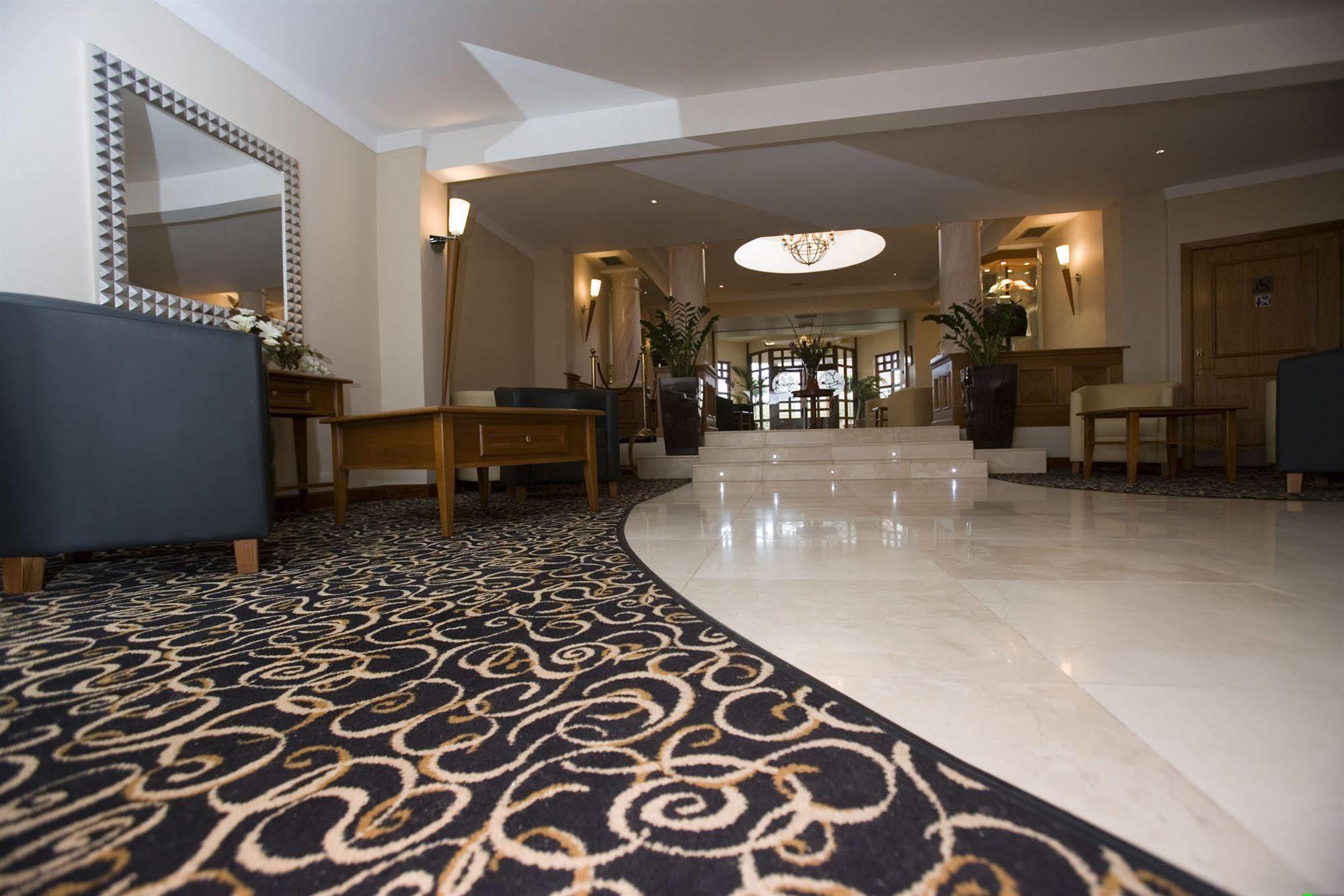 Bryn Meadows Golf, Hotel & Spa Blackwood (Gwent) Exterior foto